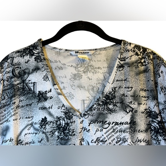 Sale Nygard Women's Blouse Size XL White Black V-neck Short Sleeves - Picture 3 of 13